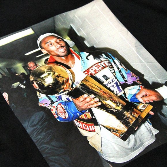 Kobe Bryant Black T-Shirt Sizes S - XL - Picture 2 of 4